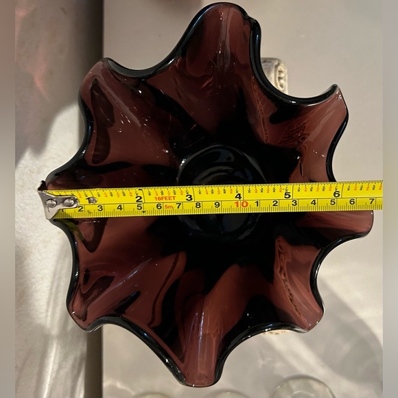 Vintage Amethyst Ruffle Blown Art Glass Bowl, circa 1960s - Picture 7 of 7
